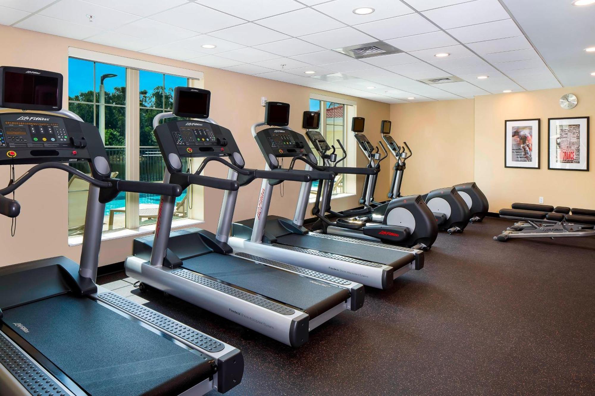 Towneplace Suites By Marriott Fort Myers Естеро Екстер'єр фото