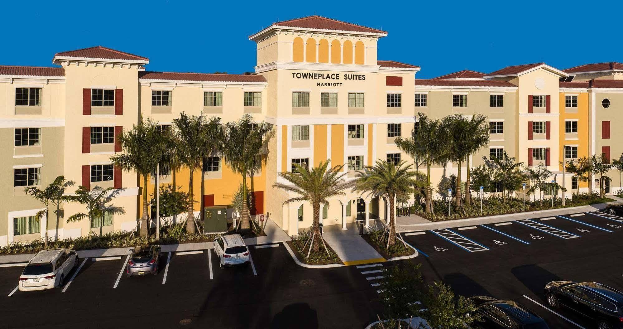 Towneplace Suites By Marriott Fort Myers Естеро Екстер'єр фото